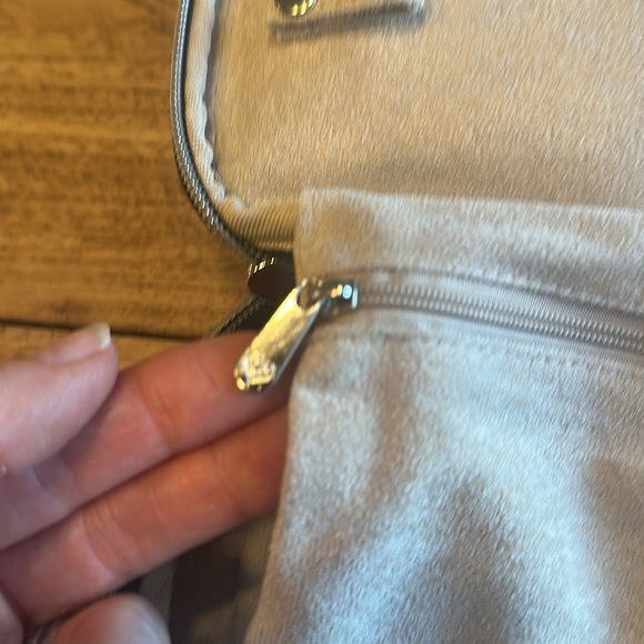 Brighton Limited Edition Garden Spots Jewelry Case – NWOT - Picture 7 of 10